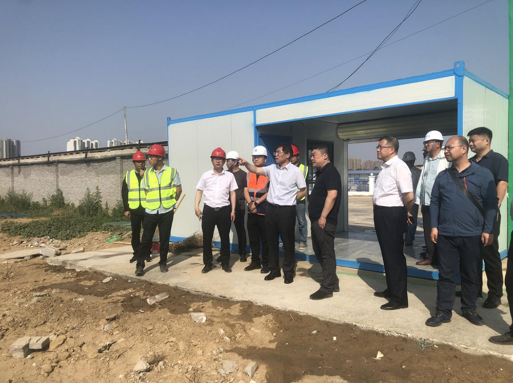 鄭州市建設(shè)投資集團有限公司黨委書記、董事長汪洋到侯寨新鎮(zhèn)區(qū)安置區(qū)調(diào)研項目建設(shè)工作